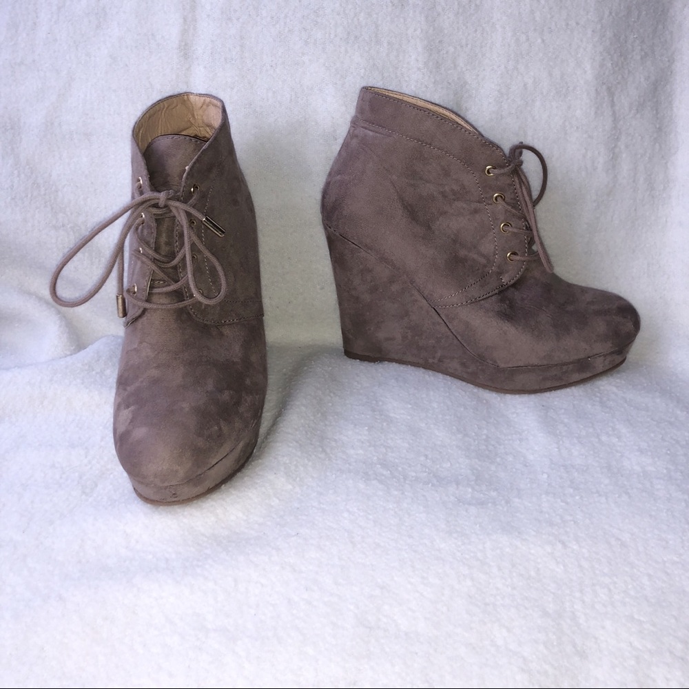 Wedge Ankle Length Boots
